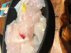 -老牌坊云南鱼豆花火锅(嵩山店)