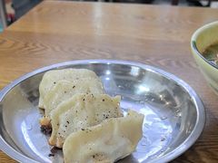 -黄阿姨锅贴大王(万航渡路店)