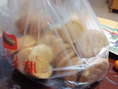 -金色麦甜糕点(面包.蛋糕.华苑店)