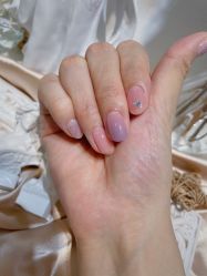 -花岐款式专研健康美甲沙龙