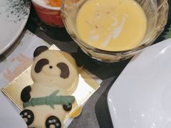 -雍容荟帝王蟹活龙虾展台自助(IFS黑金店)