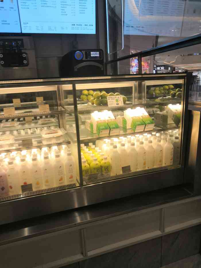 喜茶(正弘城店)-"好久没有来正弘城了地铁口出来就是喜茶,.