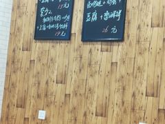 -花溪巷牛肉粉(泉城路店)