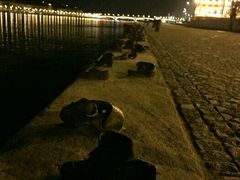 -多瑙河畔鞋履雕塑