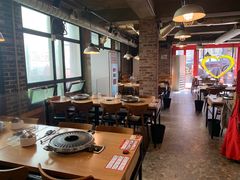 -江南猪肉商会无限续吃(弘大店)