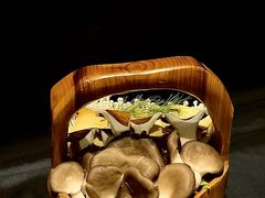 -红鼎豆捞·非遗鲍皇汤火锅(宝丰路店)