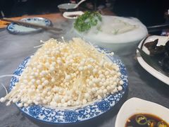 -大匠工房古船木艺术餐厅·猪肚鸡专门店(长白仙岛店)