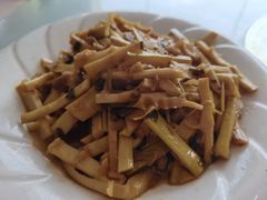 -天乐农家鱼头王(天目湖店)