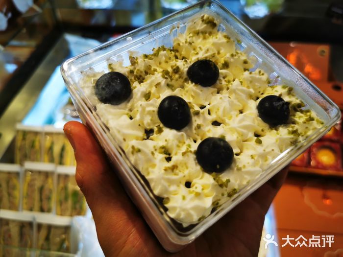 breadtalk面包新语(大华路店)活力蓝莓盒子蛋糕图片