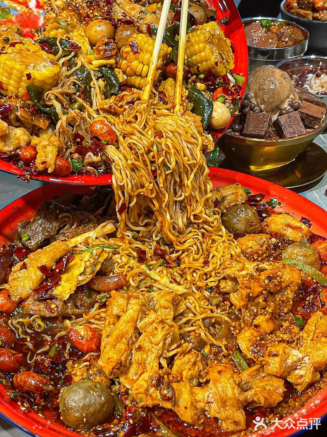 想吃的这都有！天津这家小碗冒菜你必须知道