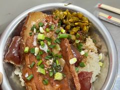-梁阿婆廿年老牌扣肉糯米饭