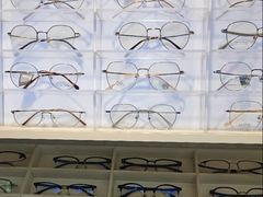 -三叶眼镜城批发市场(上海火车站店)