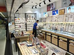 -沫芮眼镜·蔡司官方授权店(人民广场店)