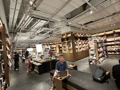 -茑屋书店(天目里店)