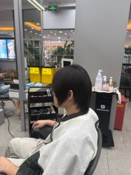 -韩国丽安形象设计