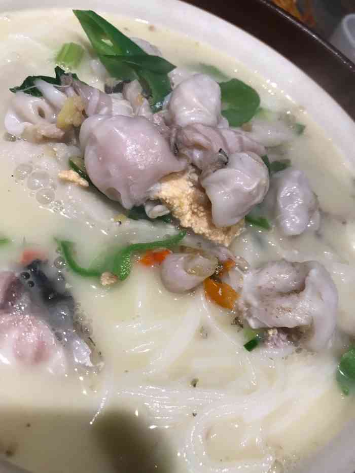 彭海军 鱼粉·简餐-"过来出差特地去找的鱼粉,好吃～黄沙骨鱼粉.