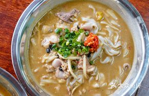 Signature Lao You Three Crisp Noodles