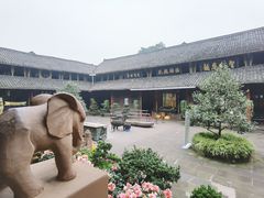 -峨眉山报国寺