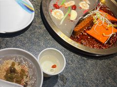-小天鹅火锅·一线江景洪鼎旗舰店(洪崖洞店)