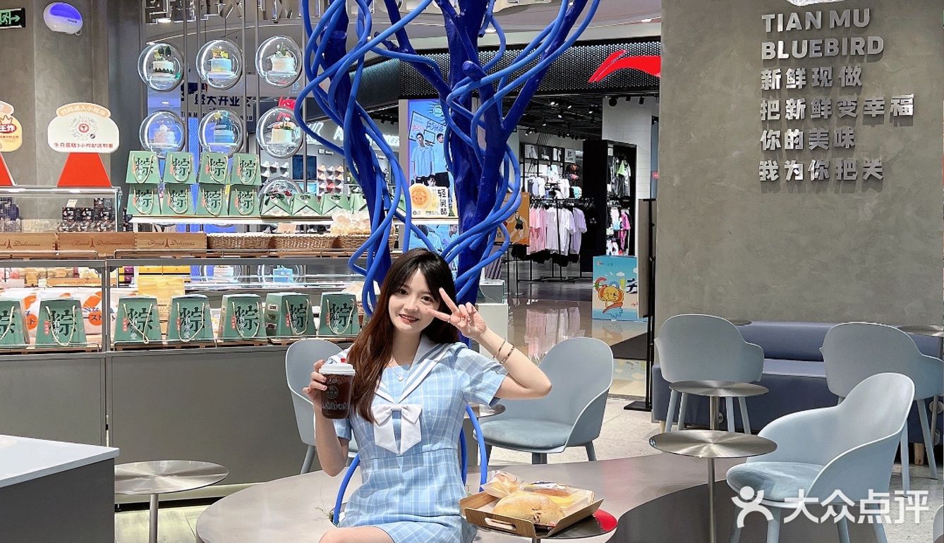 🖤东莞探店｜在科技感爆棚的“太空舱”买面包咯