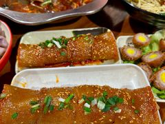 -爆炸头阿姨小四川正宗川味小吃(无任何分店)