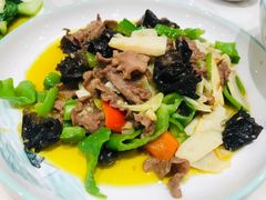 -犇逸·乐山跷脚牛肉·四川现炒(览海店)