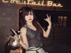 -FOUR PLAY BAR