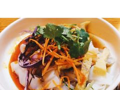 石河子凉皮-西域阿里马新疆菜·清真(桂花路店)