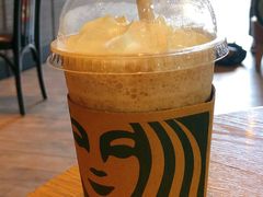 -星巴克臻选(广州好世界广场店)