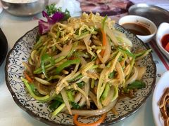 -益百岁牛尾汤(香山路店)