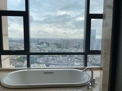-中山利和希尔顿酒店