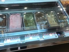 -红宝石·鲜奶小方·海派西点房(南丹店)