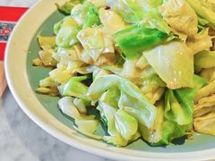 手撕圆白菜-懒人盐府人家(航天桥店)