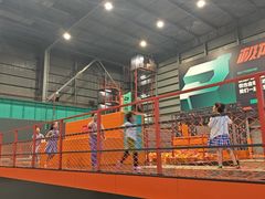 -极限PLAY运动娱乐新世界·团建派对表演休闲馆·室内高空游乐园