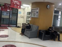 -雅悦齿科(顾村公园店)