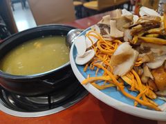 -菌之家·专业纯野生菌火锅·特色炒菌