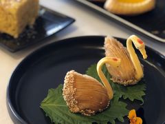 鲍鱼天鹅酥-白天鹅宾馆-宏图府餐厅