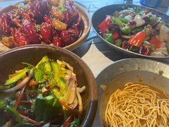 -巴厘龙虾·榜首油焖大虾(音乐学院·沿江酒馆店)