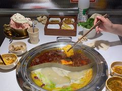 -老房老舍重庆火锅(假日城市店)