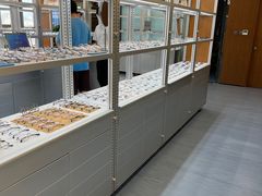 -无奔眼镜·蔡司·依视路授权店(马家堡店)