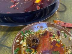 -黄潇洒老火锅(九眼桥宏济巷店)