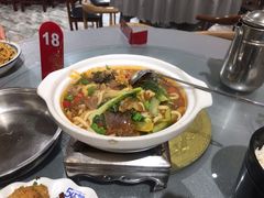 -梓檚中餐厅湖北菜小龙虾武昌鱼排骨藕汤(黄鹤楼店)