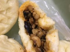 麻辣香菇鸡丁包-老陶包子铺(南大西南村店)