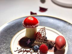 蘑菇莓果蛋糕-Le Bistrot de Racine