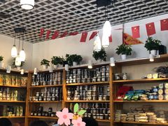 -正宗普宁豆干坊·洪记砂锅粥(红领巾路店)