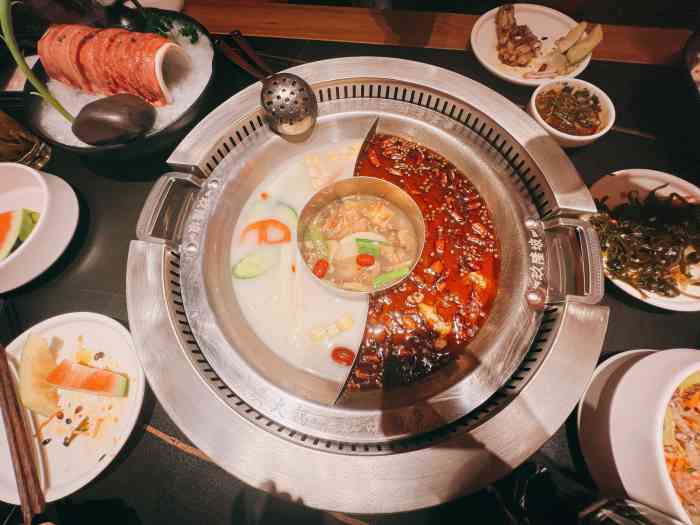 玖隆坡鱼头火锅(无锡荟聚中心店)-"第一次尝试,因为既有牛蛙又有鱼头