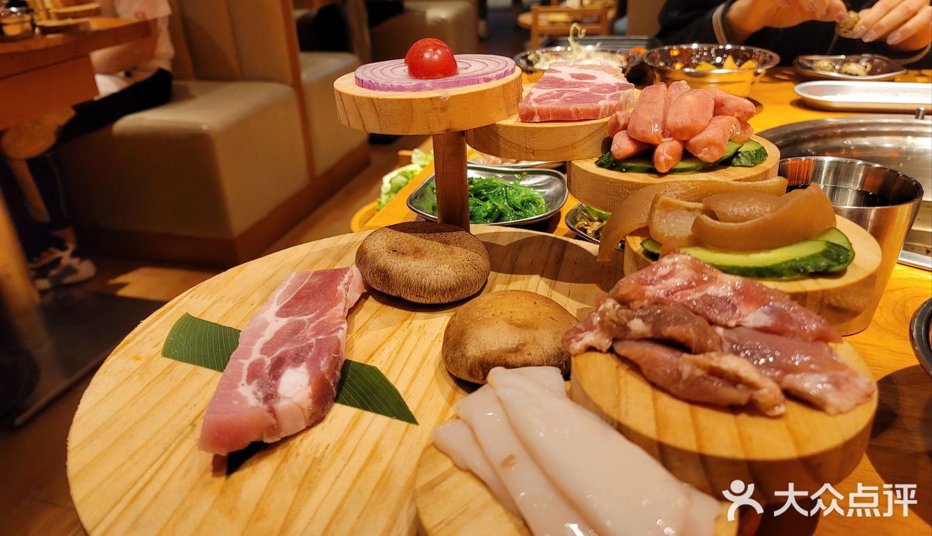 华强北人均不到100的烤肉[拔草][牛排][牛排][牛排][牛排]
