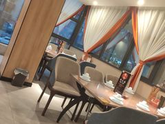 大堂-有红鸡毛店·川菜(建设路店)