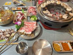 -围炉肉舍•炭烤活鳗•丹东海鲜烤肉(步行街店)