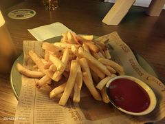 -MARU玛露音乐餐厅(大学路店)